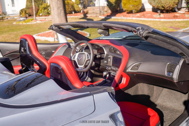 Used 2015 Chevrolet Corvette Z06 w/ 3LZ Preferred Equipment Group RWD image 40