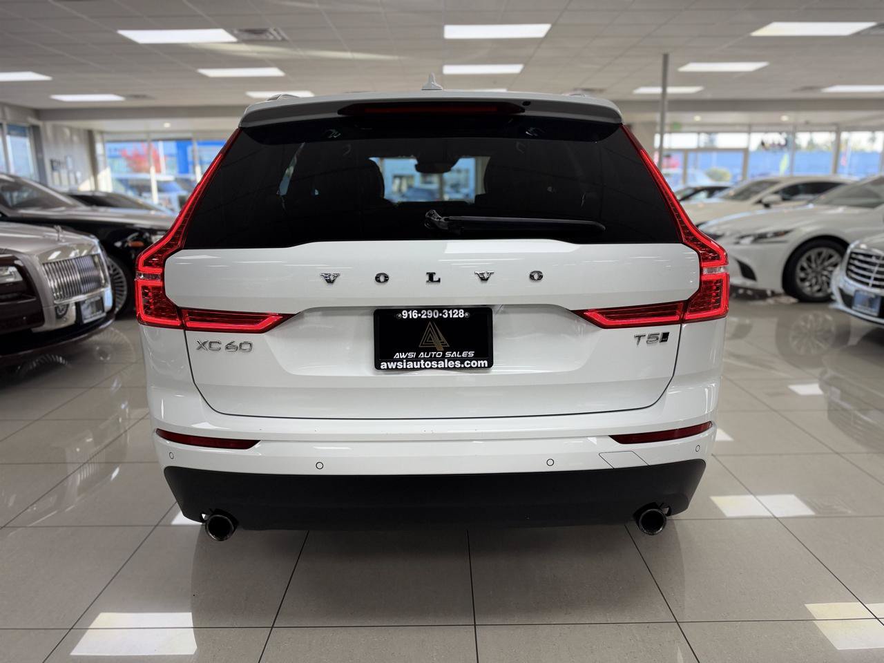 Used 2020 Volvo XC60 T5 Momentum AWD/4WD image 5