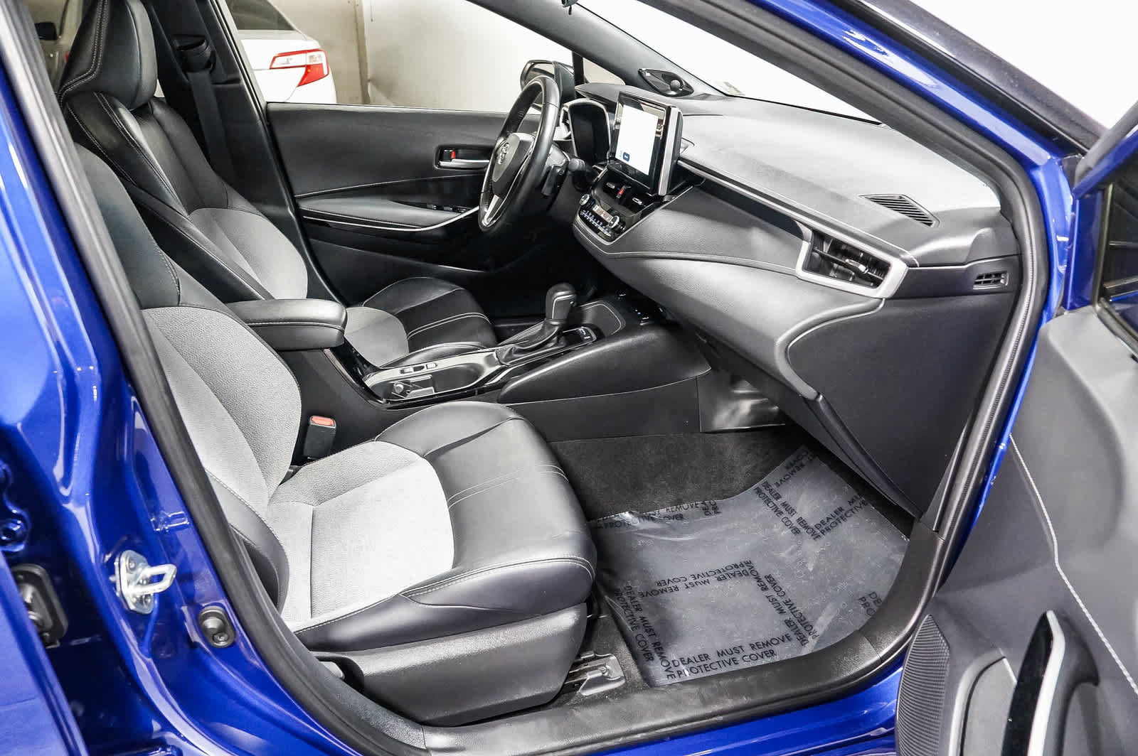 Used 2024 Toyota Corolla XSE FWD image 17