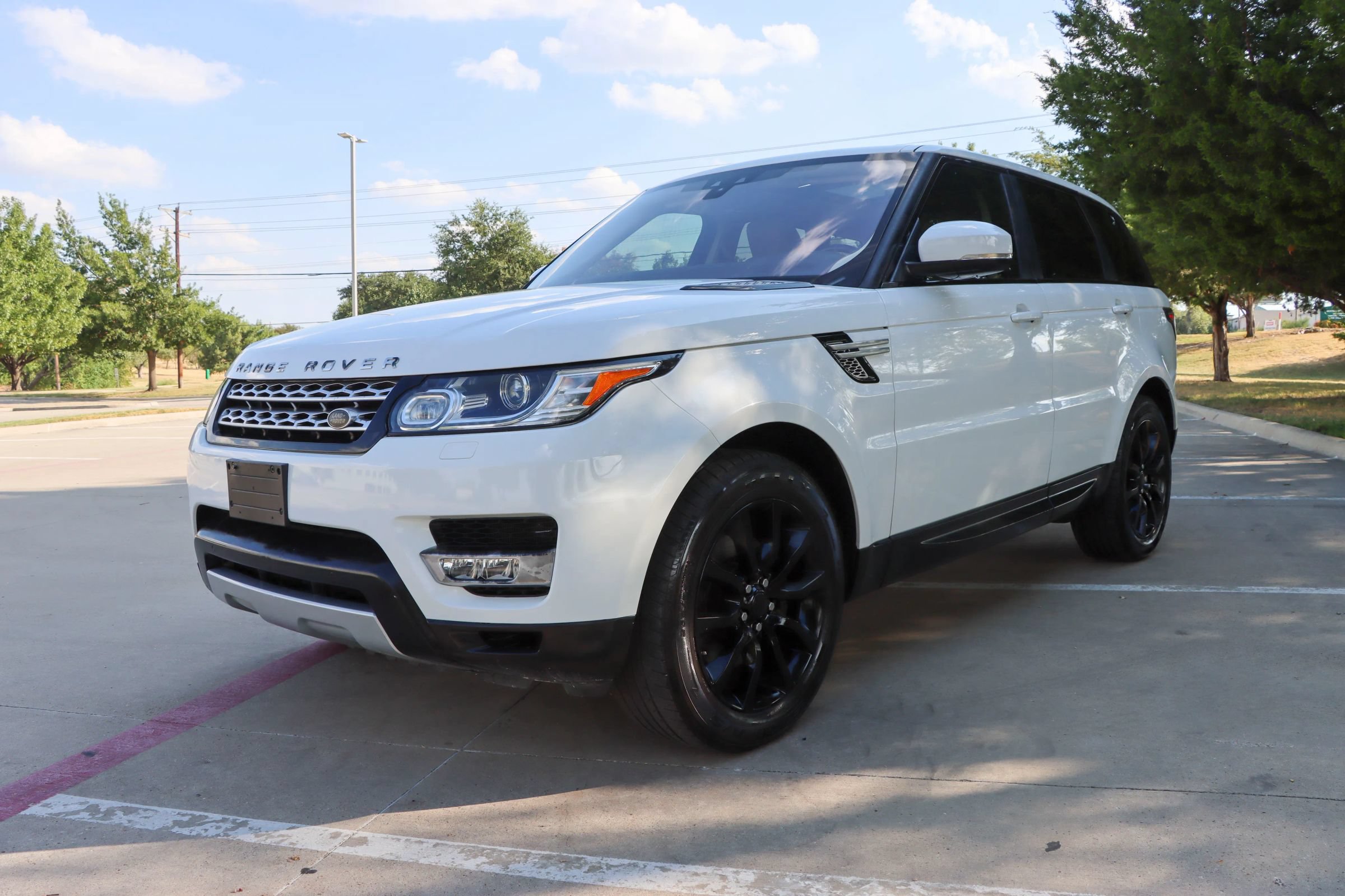 Used 2017 Land Rover Range Rover Sport HSE AWD/4WD image 3