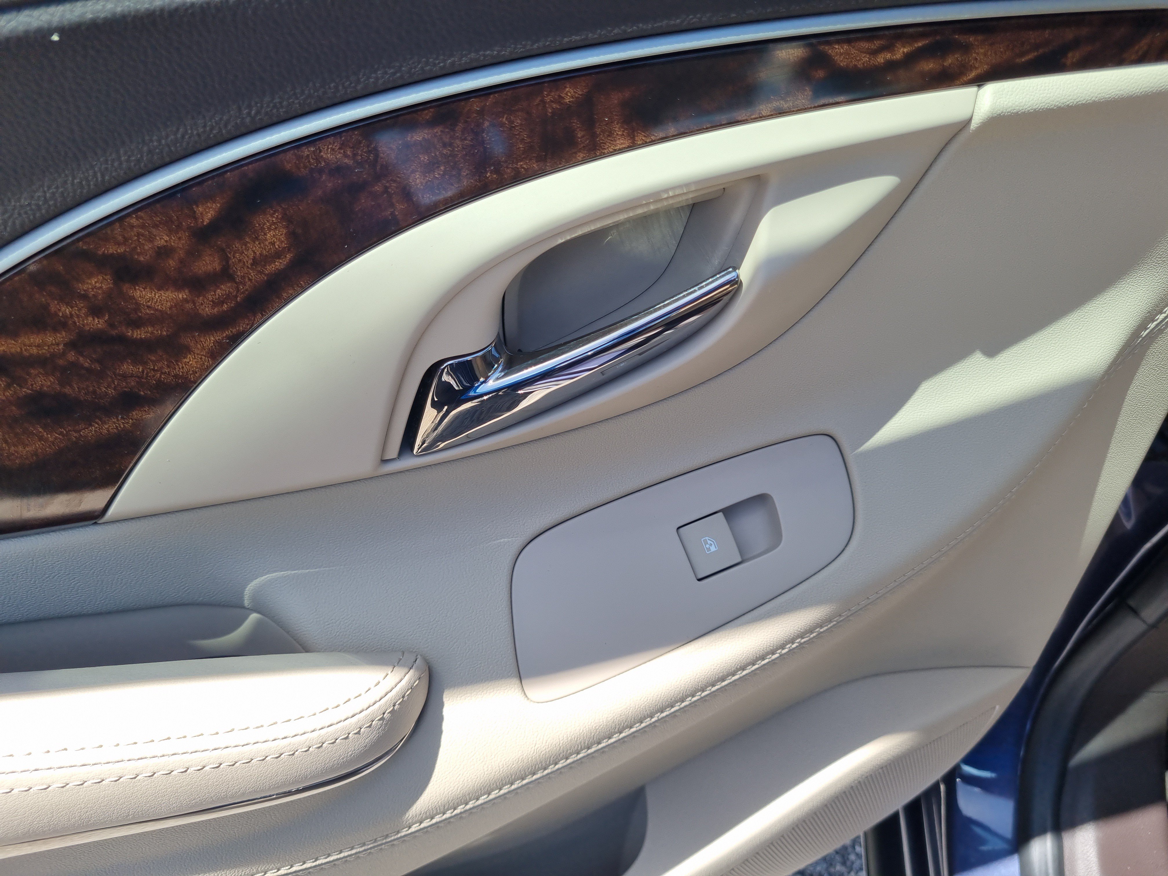 Used 2014 Buick LaCrosse Leather FWD image 15