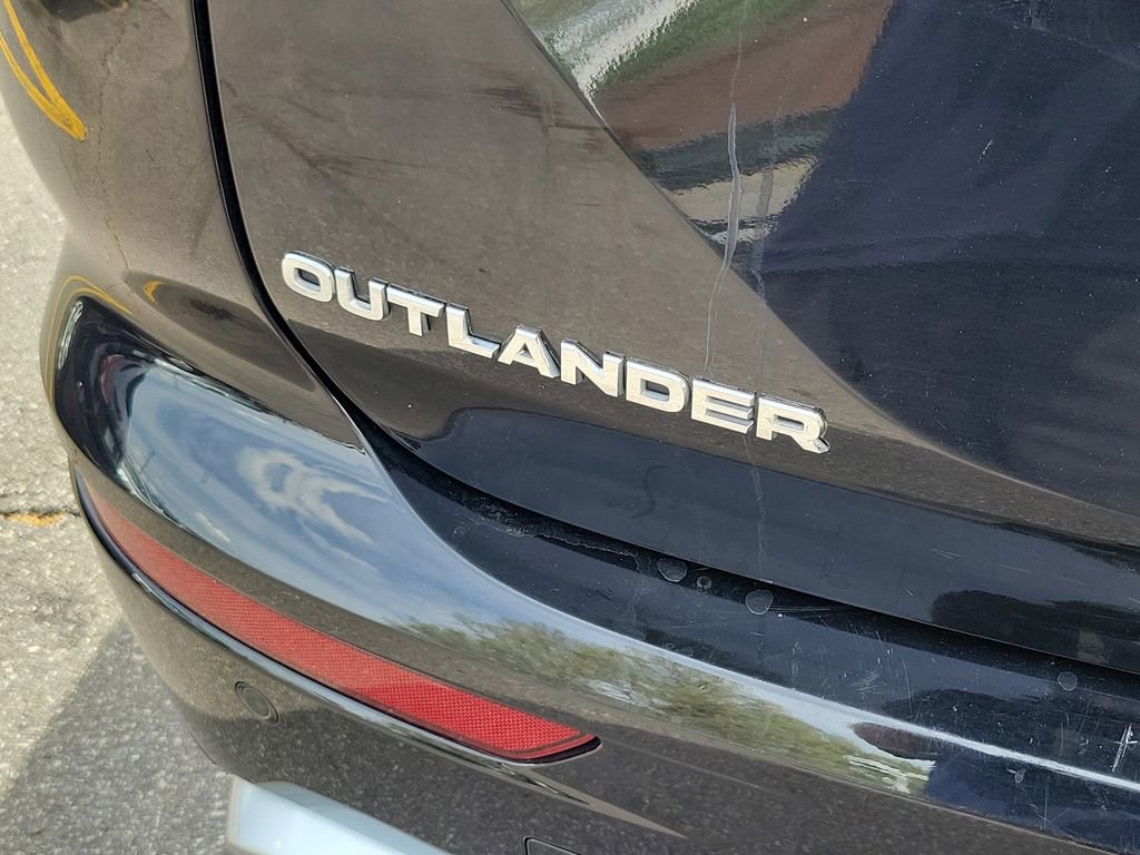 Used 2024 Mitsubishi Outlander SE AWD/4WD image 8