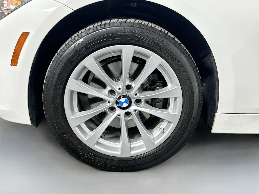 Used 2016 BMW 320i Sedan RWD image 31