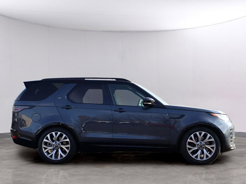 New 2026 Land Rover Discovery Limited Edition AWD/4WD image 4