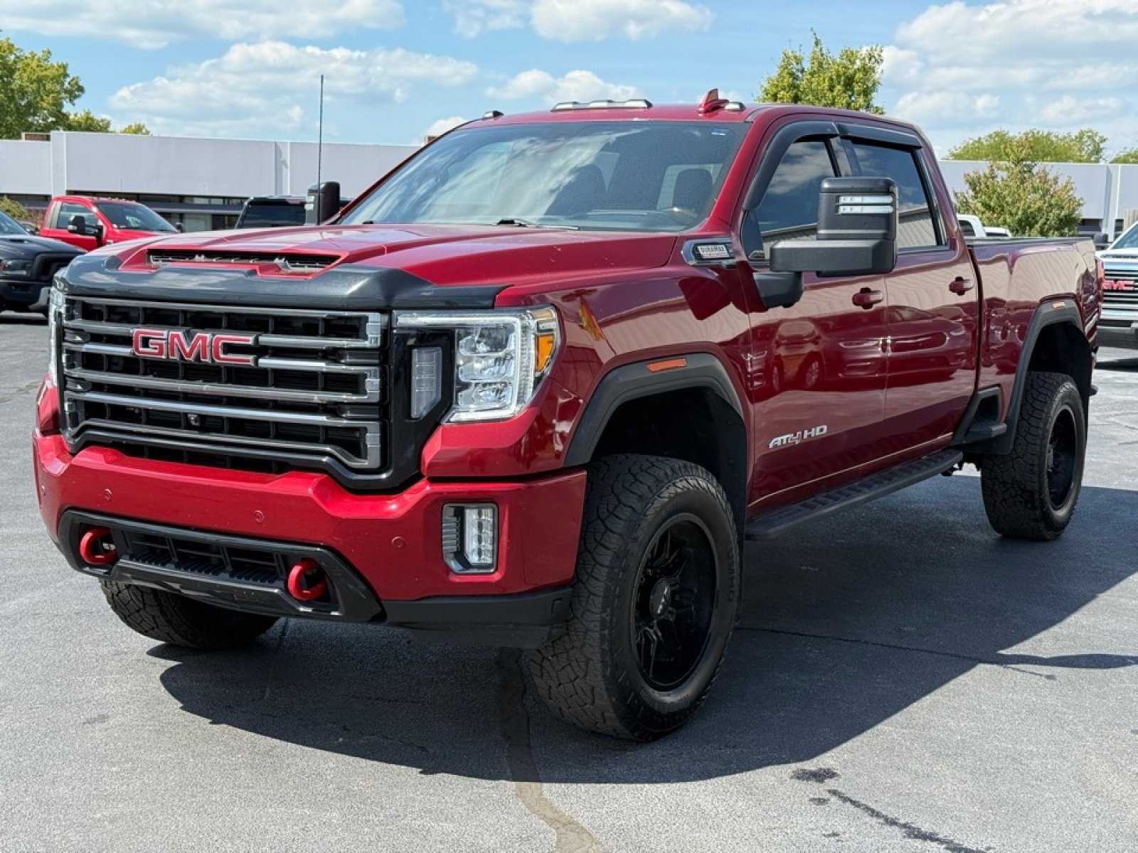 Used 2022 GMC Sierra 2500 AT4 w/ AT4 Preferred Package image 4