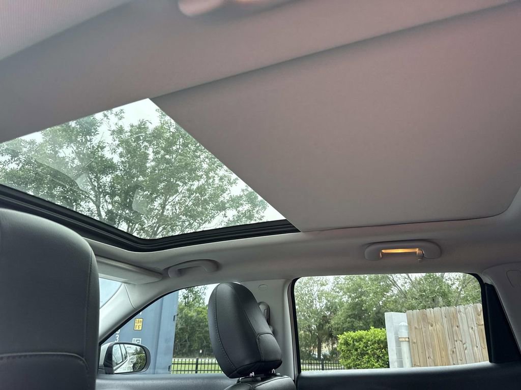 Used 2018 Jeep Compass Altitude w/ Popular Equipment Group image 17