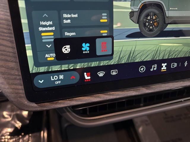 Used 2023 Rivian R1S Adventure AWD/4WD image 8