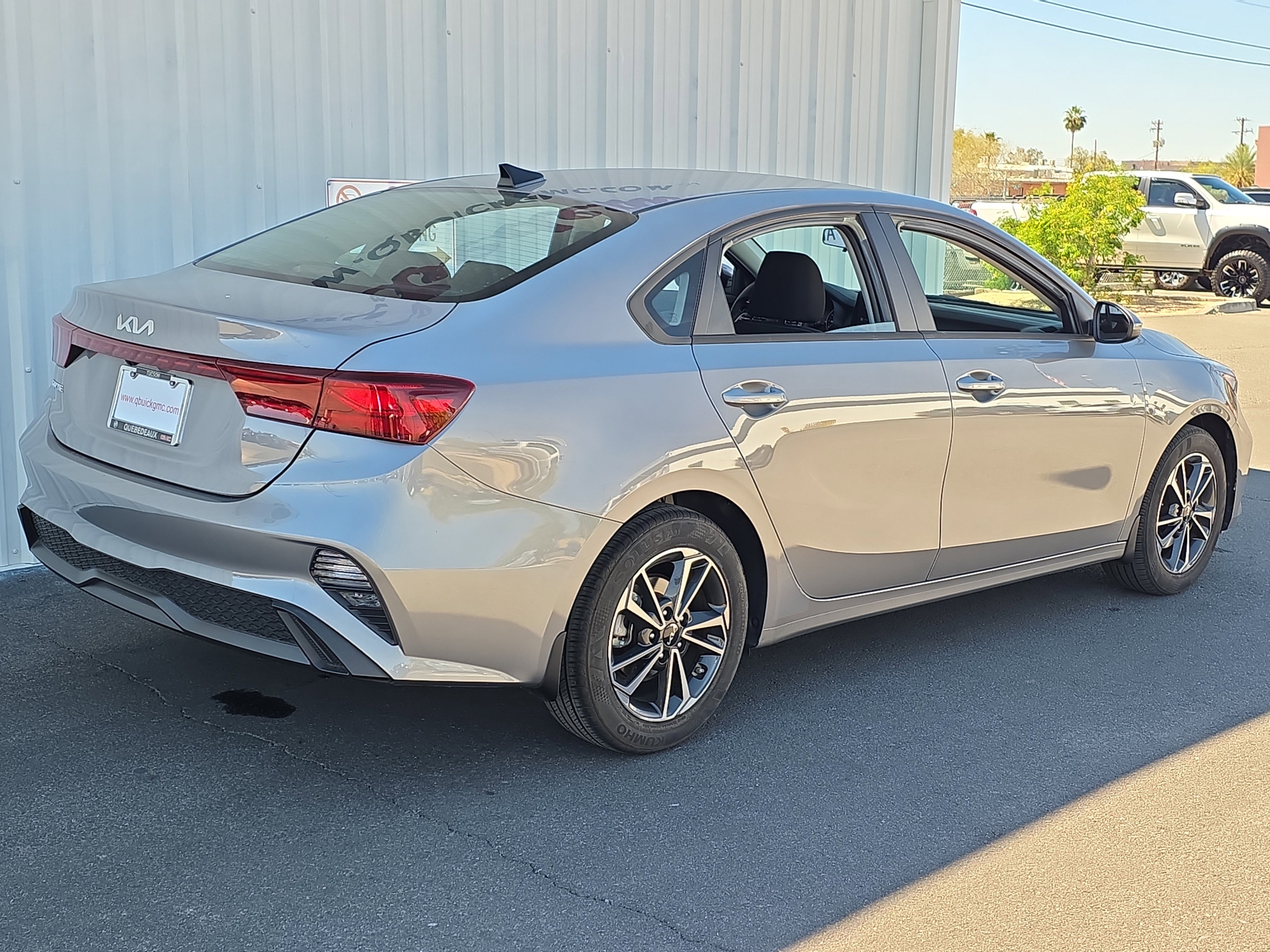 Used 2023 Kia Forte LXS image 6