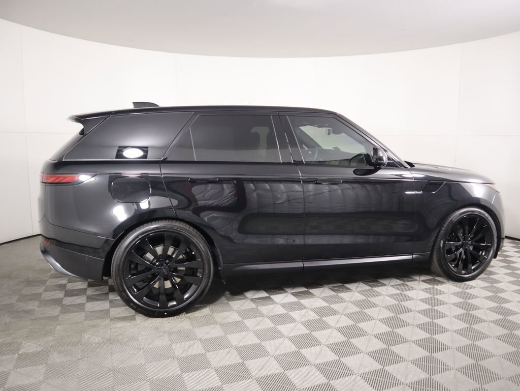 New 2026 Land Rover Range Rover Sport SE image 4