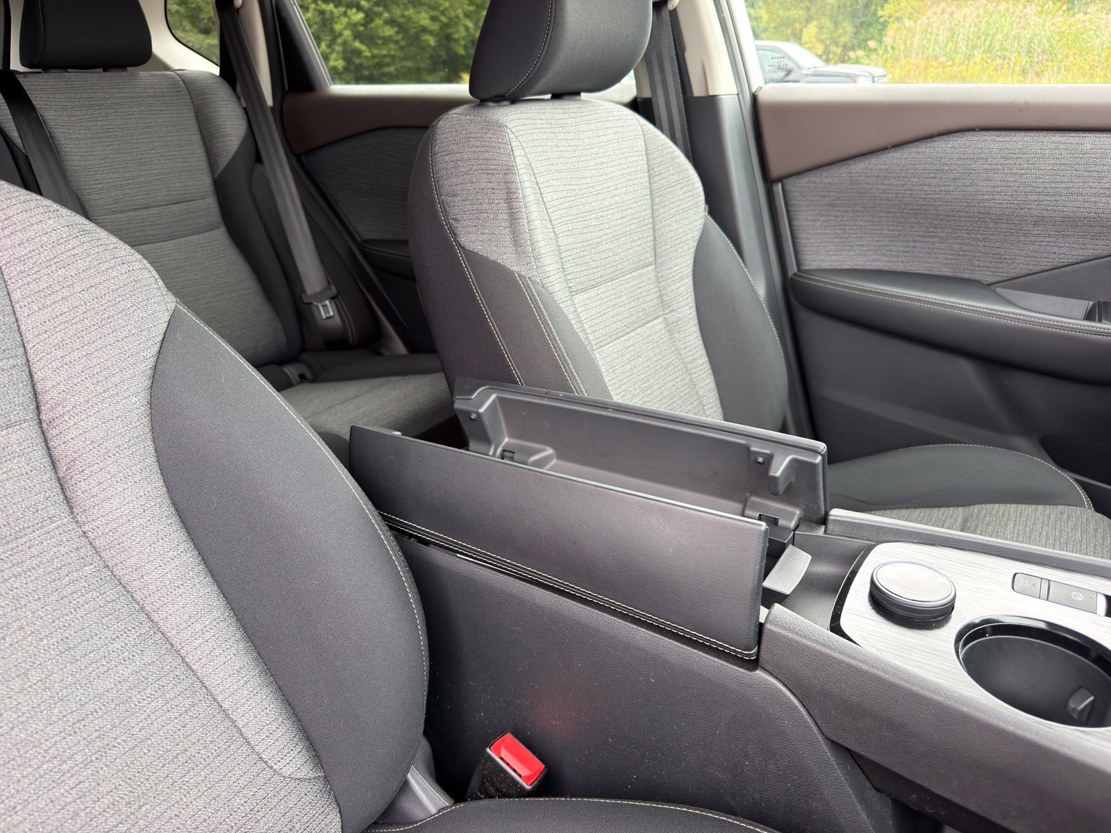 Used 2023 Nissan Rogue SV AWD/4WD image 37