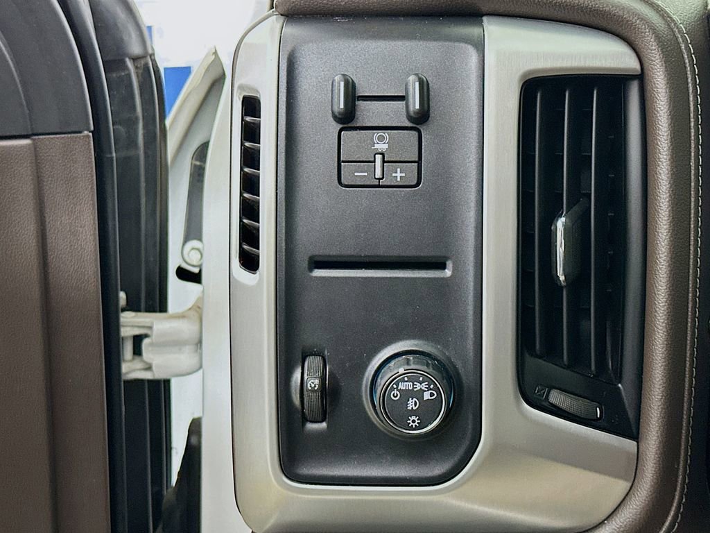Used 2018 GMC Sierra 1500 SLT w/ Enhanced Driver Alert Package RWD image 12