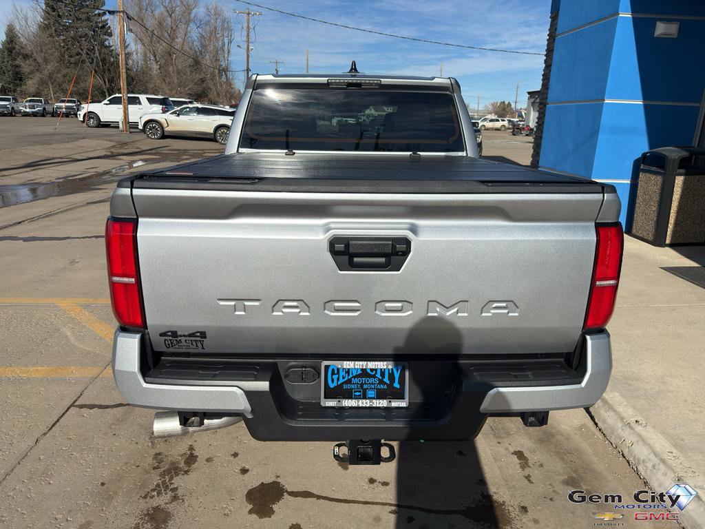 Used 2024 Toyota Tacoma TRD Off-Road image 6