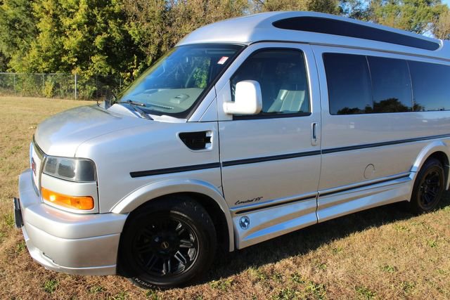 Used 2019 GMC Savana 2500 w/ Enhanced Convenience Package image 15