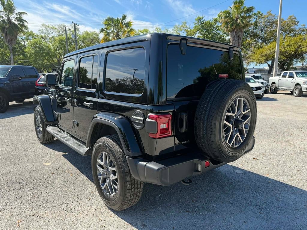 Certified 2026 Jeep Wrangler Sahara AWD/4WD image 4