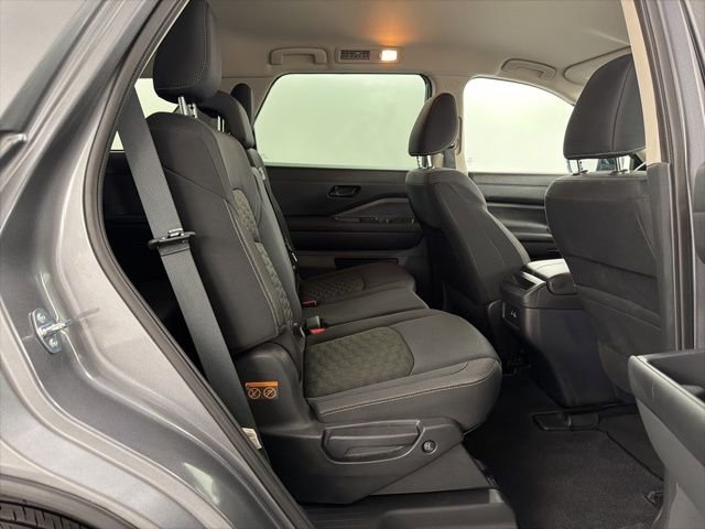 Used 2024 Nissan Pathfinder S w/ Cargo Package image 14