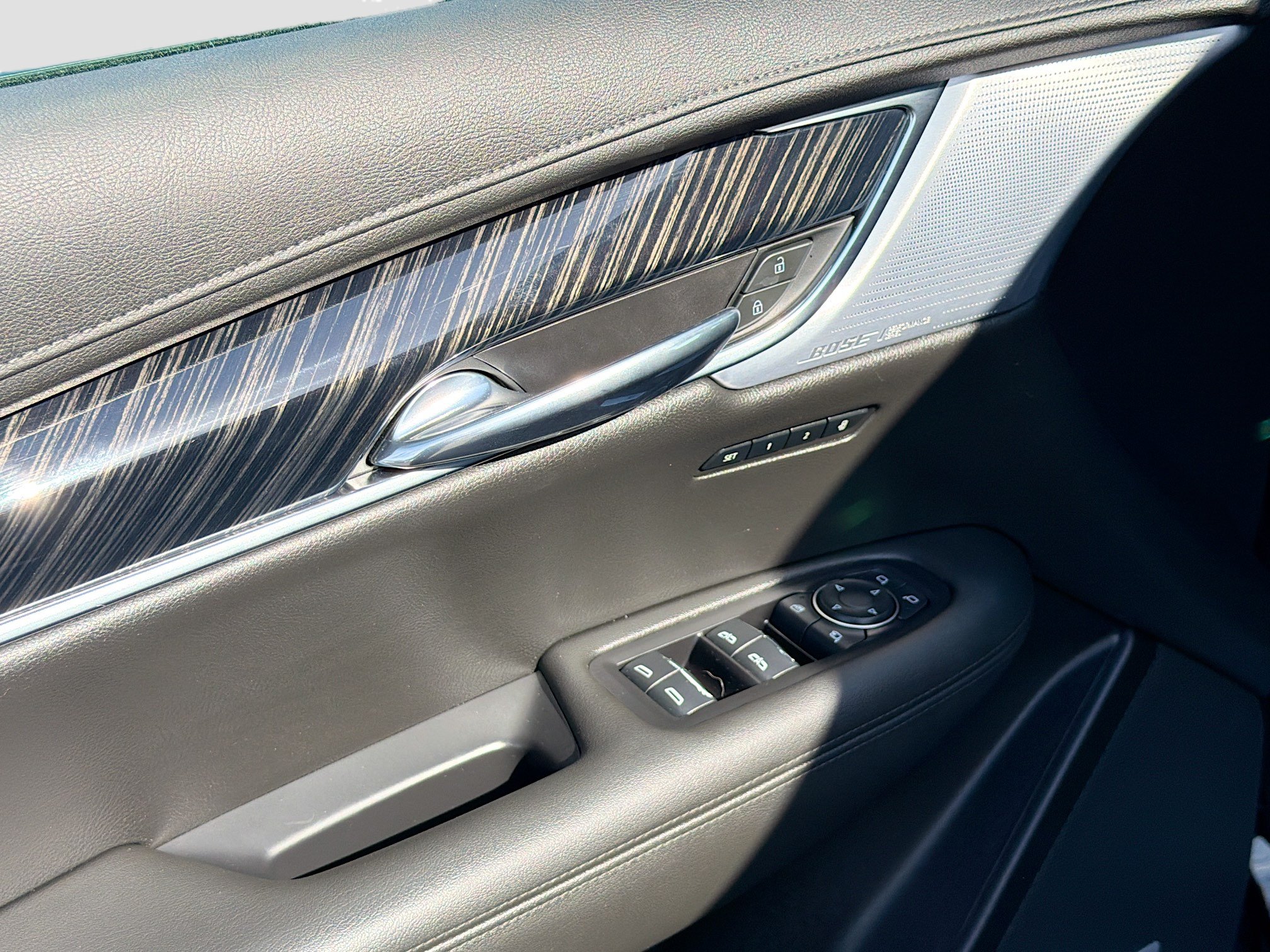 Used 2024 Cadillac XT6 Premium Luxury FWD image 18