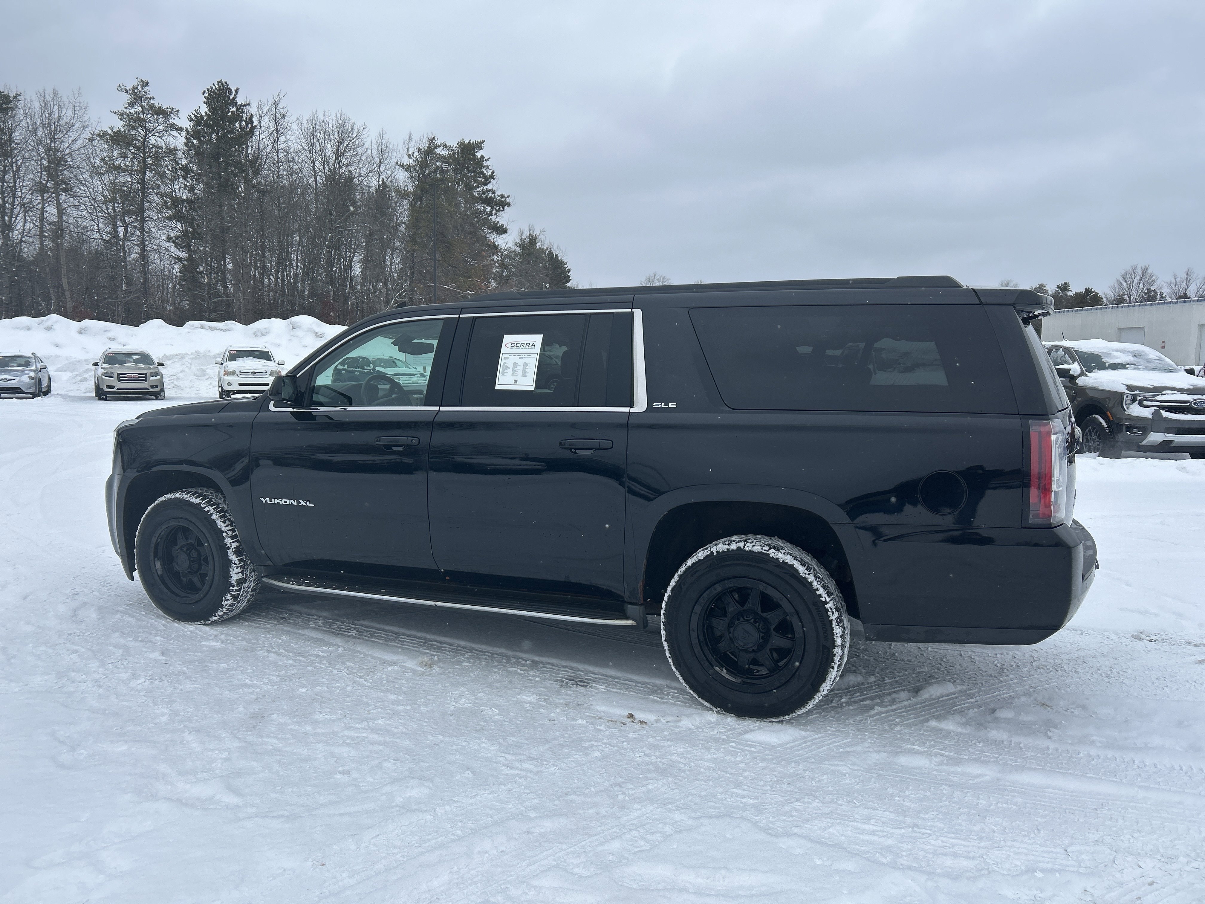 Used 2015 GMC Yukon XL SLE image 6