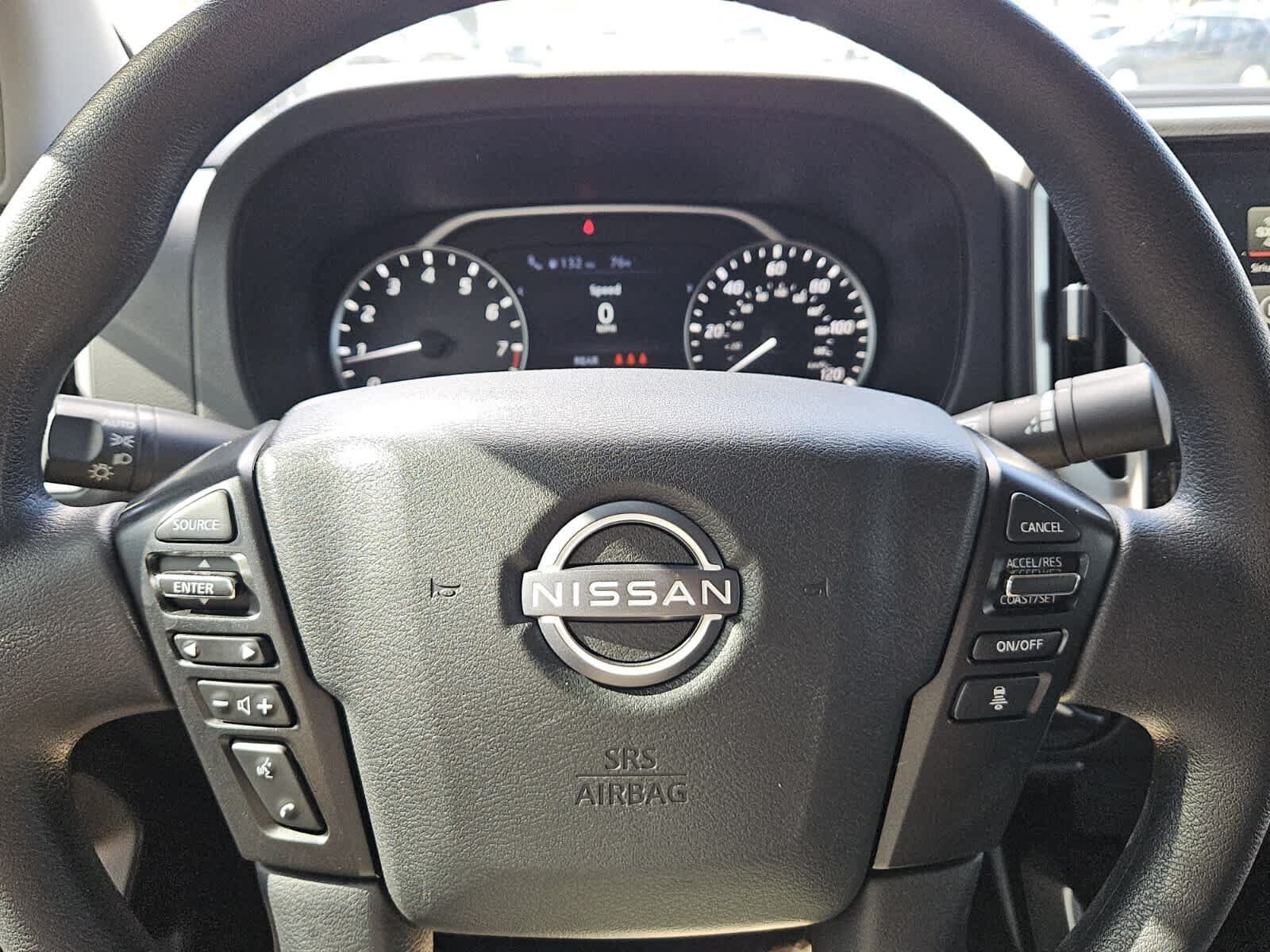 Used 2025 Nissan Frontier SV AWD/4WD image 11
