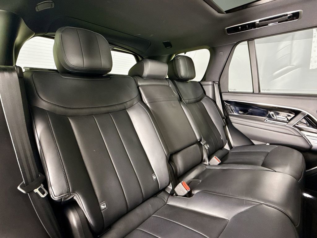 Used 2023 Land Rover Range Rover Autobiography image 15