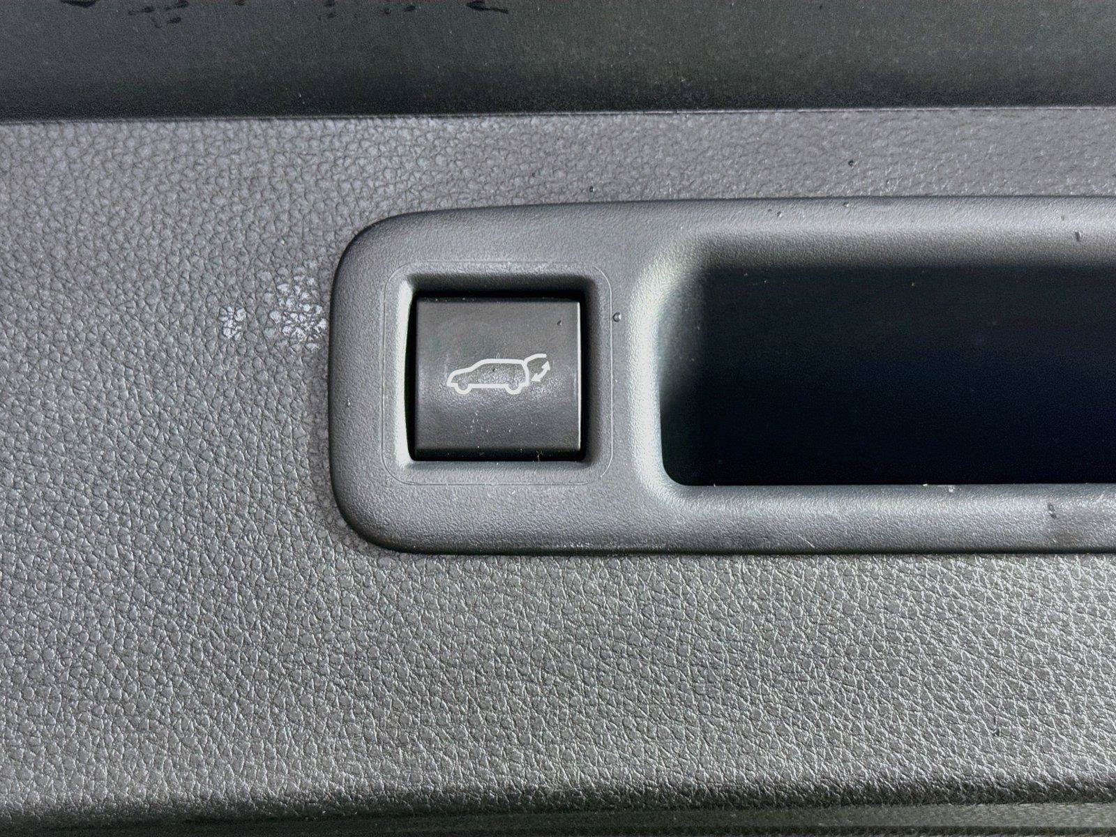 Certified 2025 Toyota Highlander XSE AWD/4WD image 40