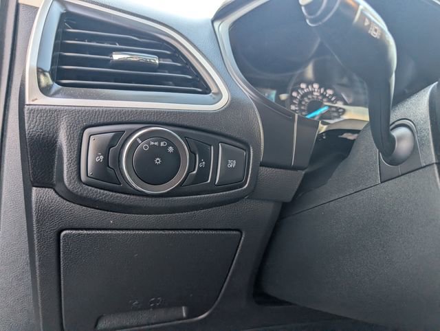 Used 2024 Ford Edge SEL image 9