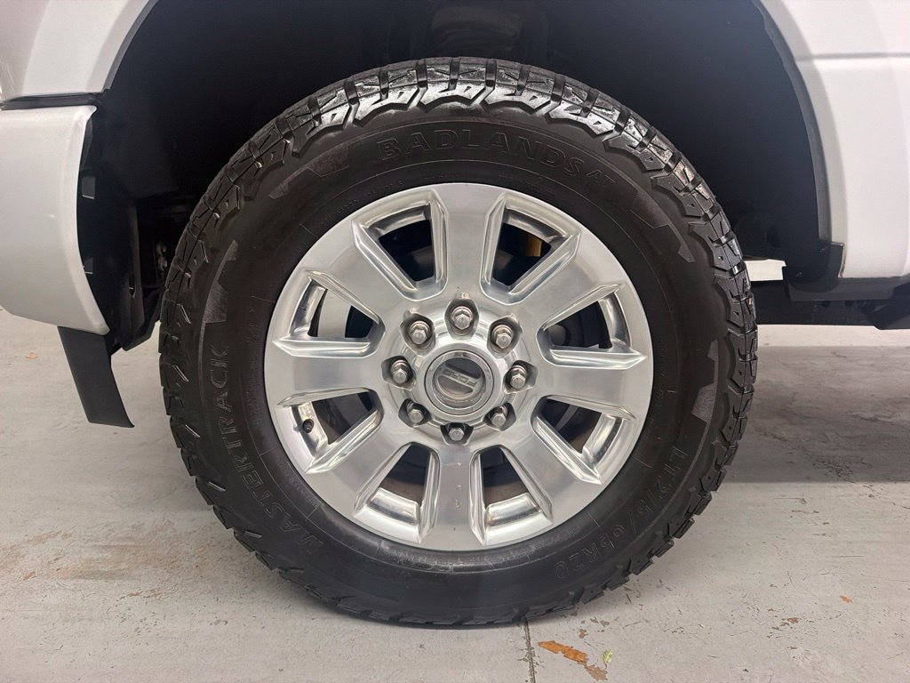 Used 2017 Ford F250 Platinum w/ Platinum Ultimate Package AWD/4WD image 25