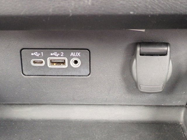 Used 2024 Nissan Altima 2.5 SV image 21