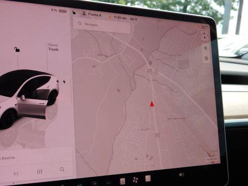 Used 2023 Tesla Model Y Long Range AWD/4WD image 19