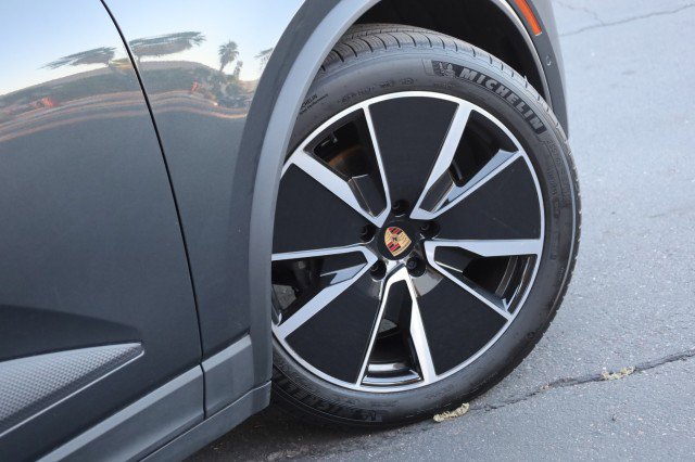 Used 2025 Porsche Macan 4 Electric AWD/4WD image 63