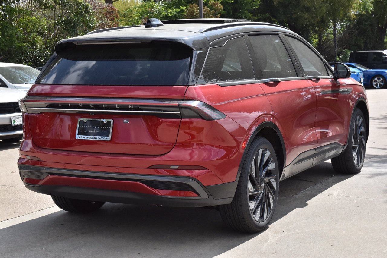 New 2026 Lincoln Nautilus Reserve AWD/4WD image 7