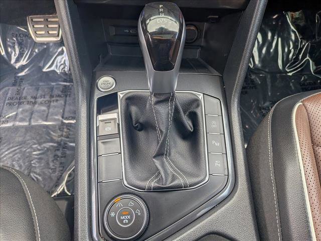 Used 2022 Volkswagen Tiguan SEL R-Line image 18