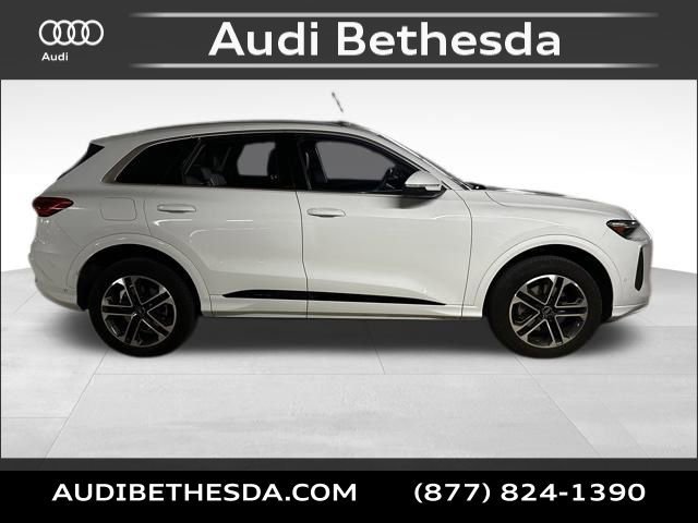 Certified 2025 Audi Q5 Premium w/ Premium Plus AWD/4WD image 8
