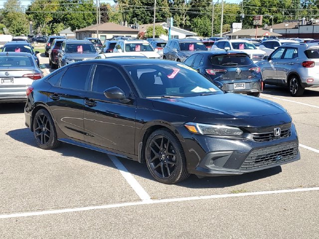 Used 2023 Honda Civic Sport image 3