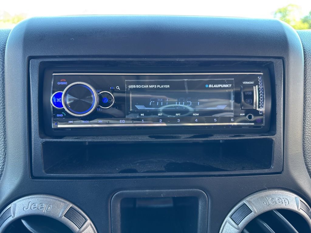 Used 2011 Jeep Wrangler Unlimited Sport AWD/4WD image 29