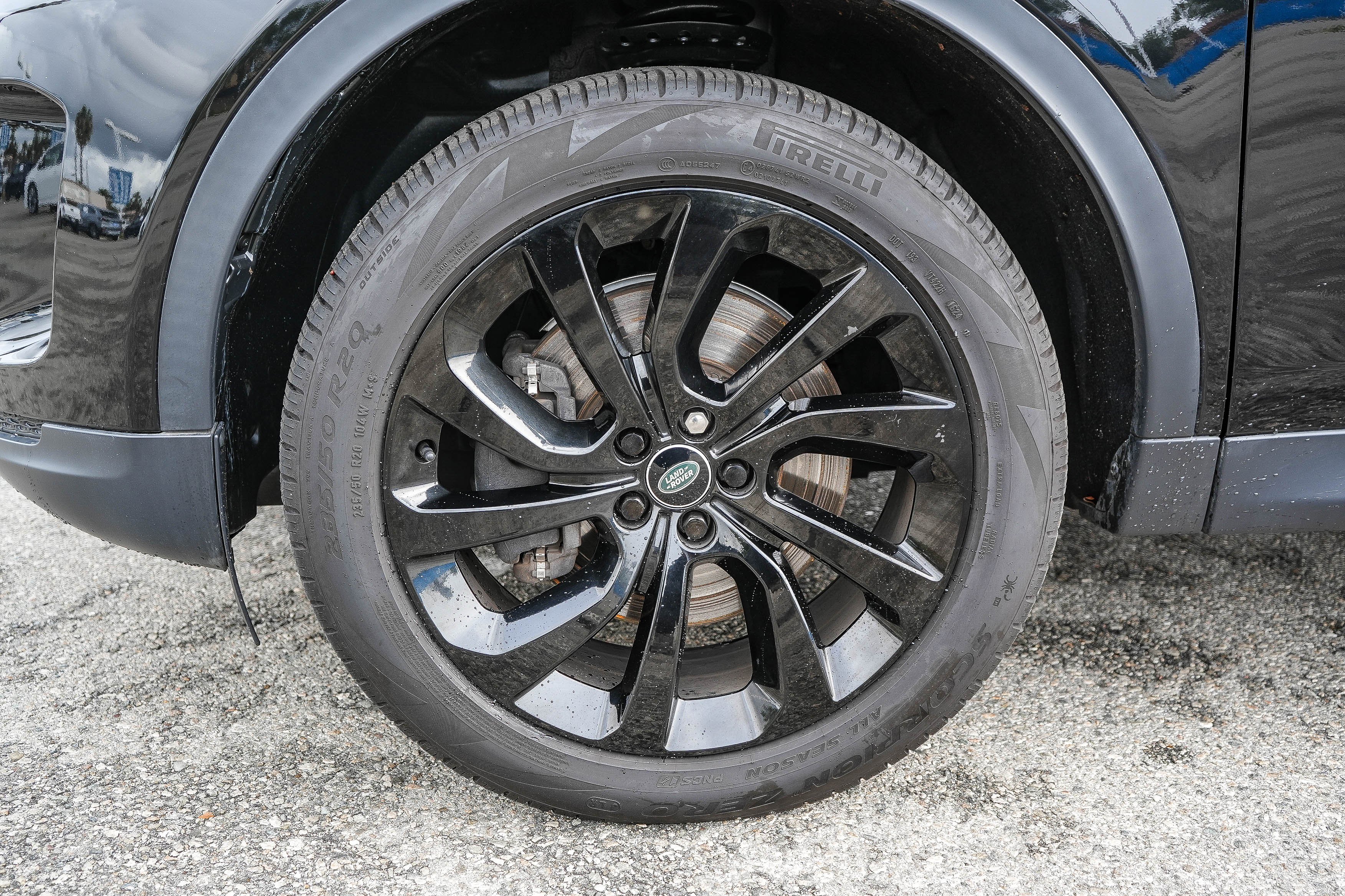 Used 2022 Land Rover Discovery Sport SE image 12