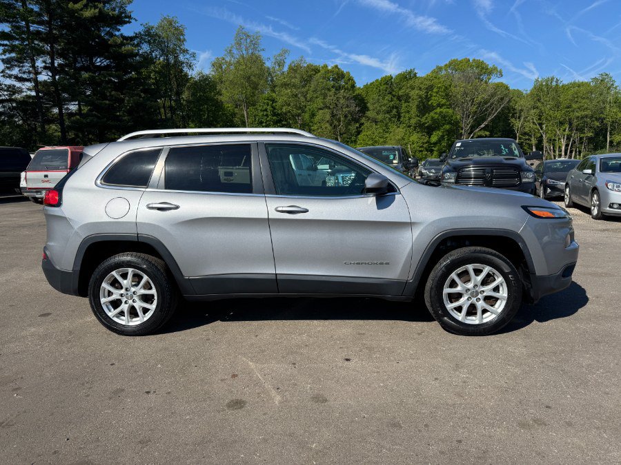 Used 2014 Jeep Cherokee Latitude w/ Cold Weather Group AWD/4WD image 6