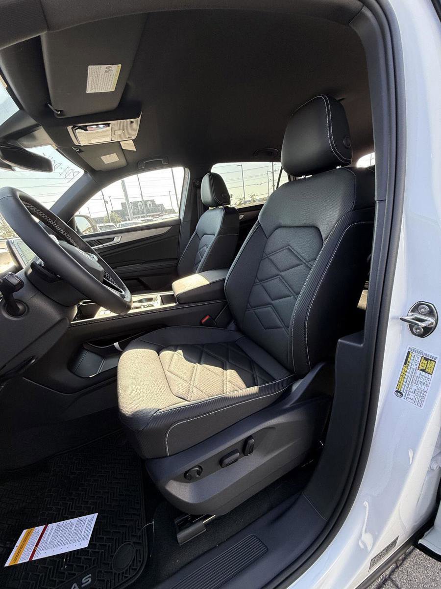 New 2026 Volkswagen Atlas Cross Sport SE image 11