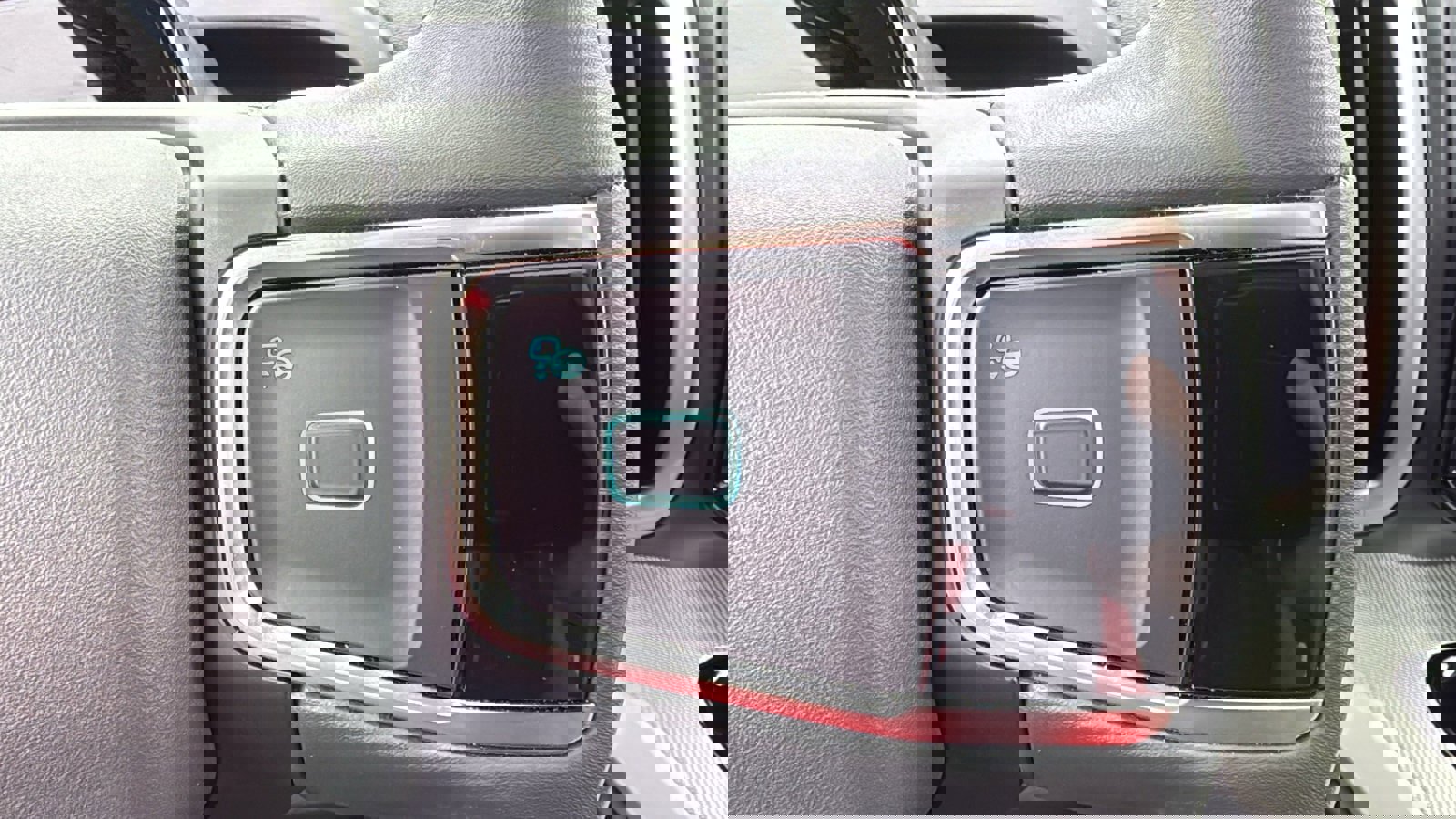 Used 2025 Ford Expedition Active image 16