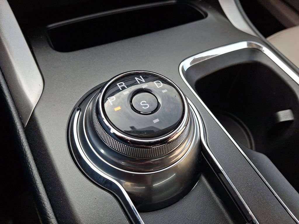 Certified 2017 Ford Fusion SE w/ Fusion SE Technology Package image 15