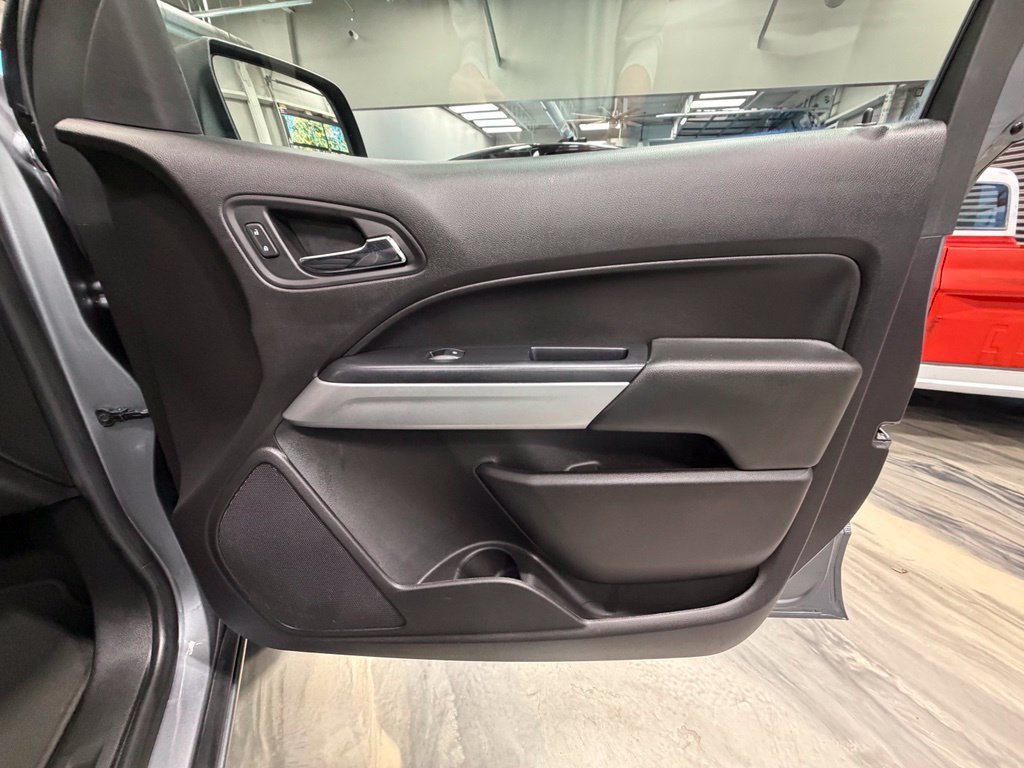 Used 2018 Chevrolet Colorado LT w/ LT Convenience Package AWD/4WD image 41