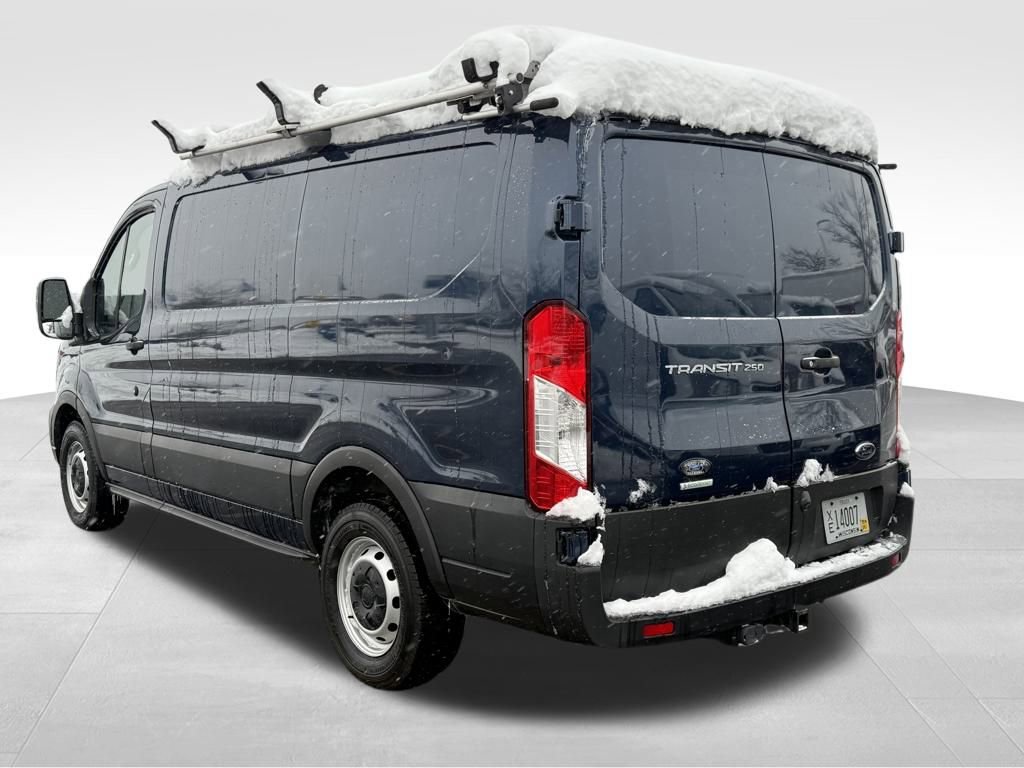 Used 2020 Ford Transit 250 Low Roof image 4