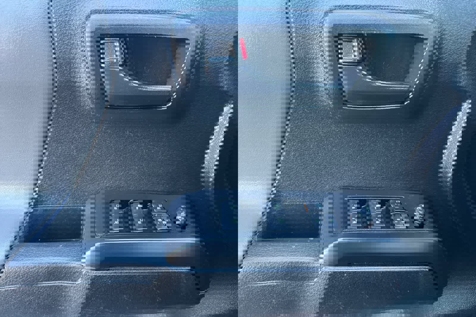 Certified 2022 Toyota Tacoma SR image 12