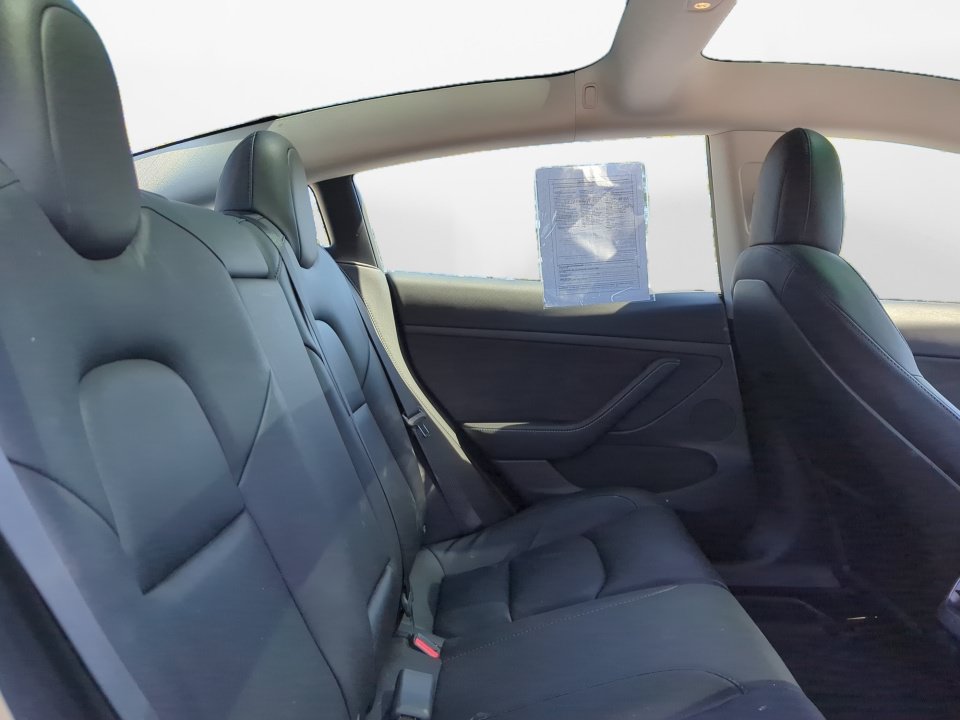 Used 2022 Tesla Model 3 RWD image 16