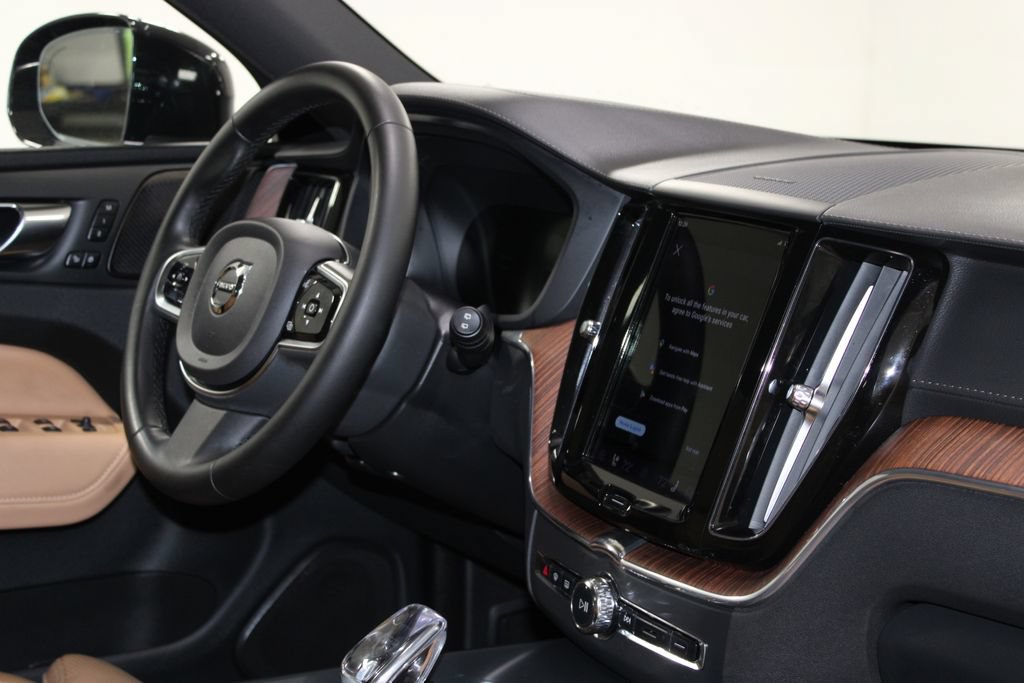 Used 2023 Volvo XC60 B6 Ultimate w/ Climate Package AWD/4WD image 31