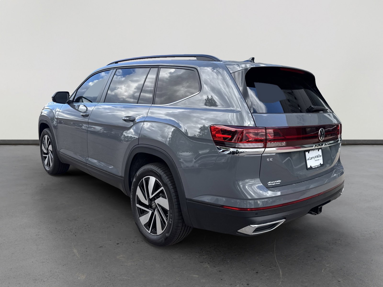 New 2026 Volkswagen Atlas SE image 4