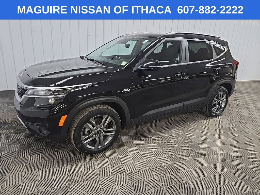 Used 2023 Kia Seltos S w/ Navigation Package AWD/4WD image 6