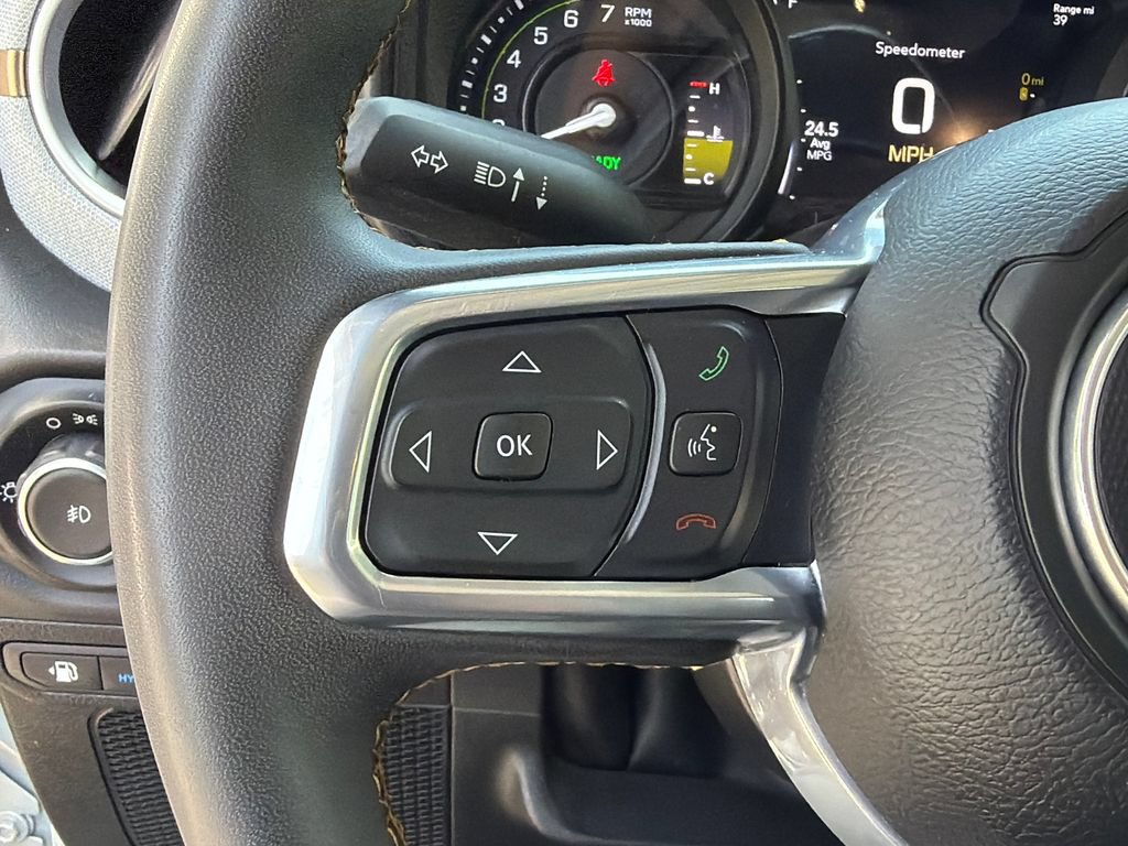 Used 2024 Jeep Wrangler Unlimited Sahara AWD/4WD image 24