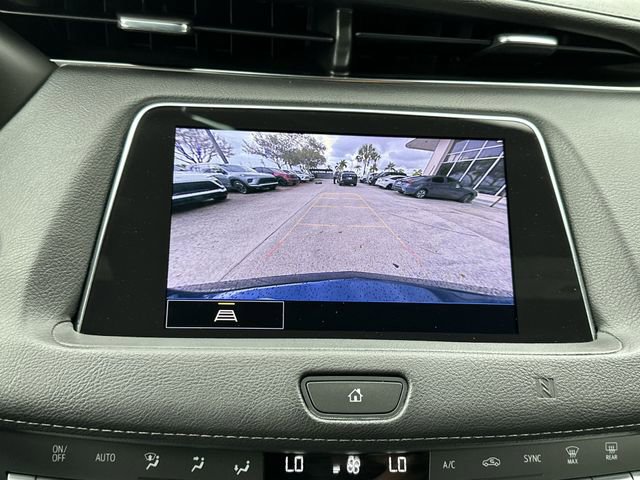 Used 2021 Cadillac XT4 Premium Luxury image 25