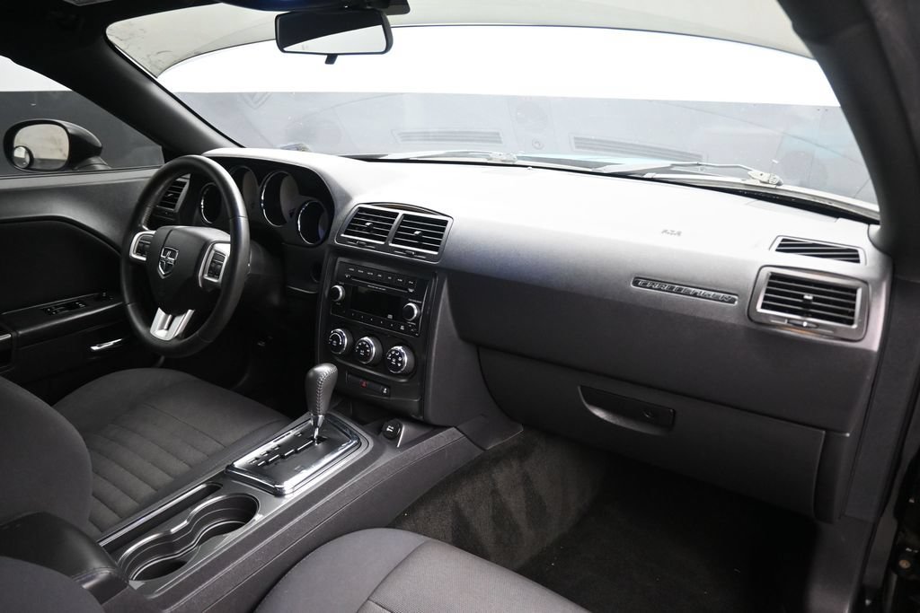 Used 2012 Dodge Challenger SXT RWD image 37