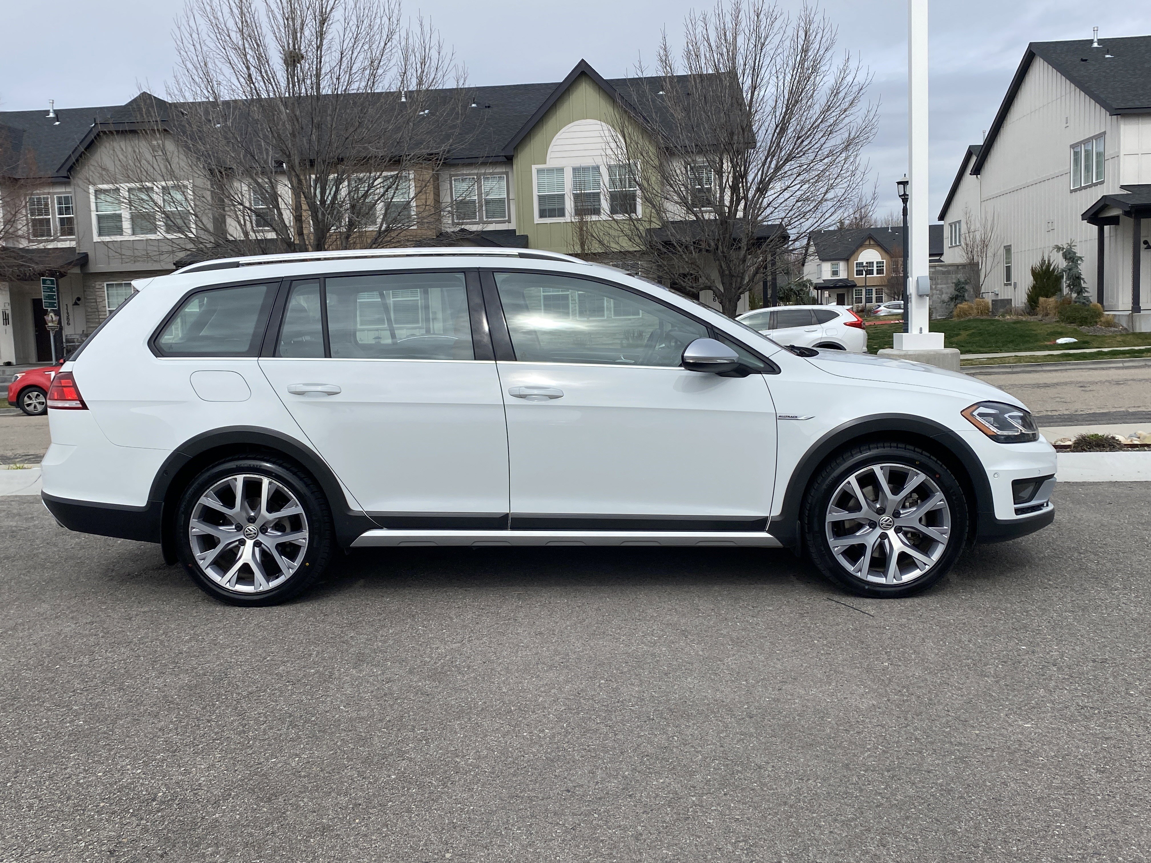 Used 2018 Volkswagen Golf Alltrack SEL image 7